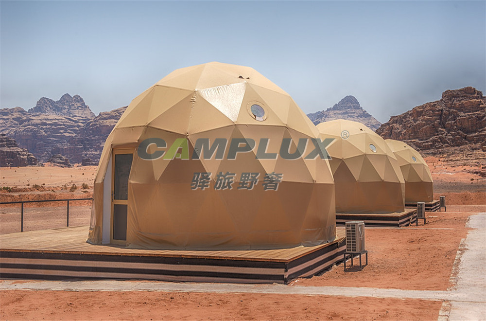 瓦迪拉姆营地星空帐篷酒店